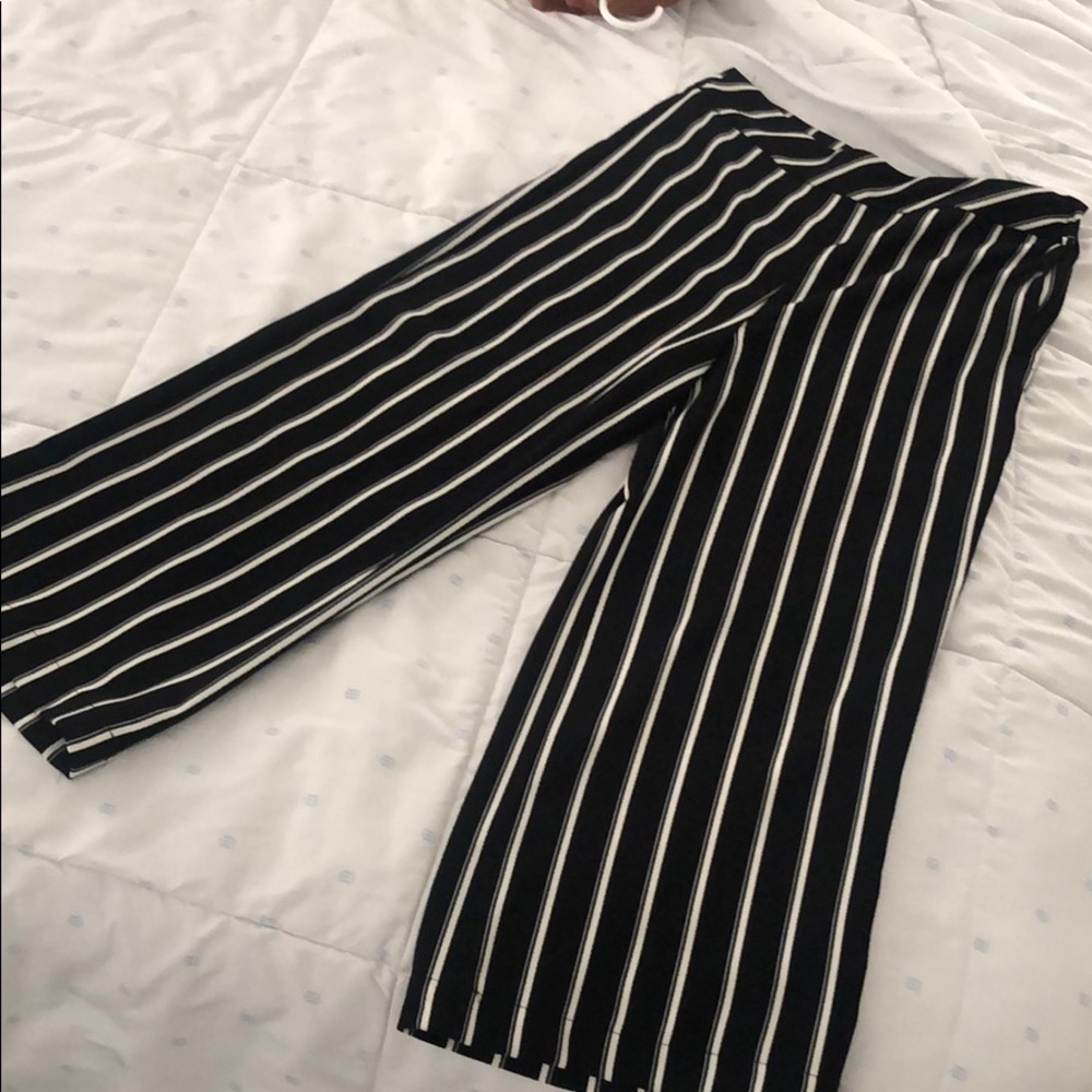 black and white H&M wide leg pants